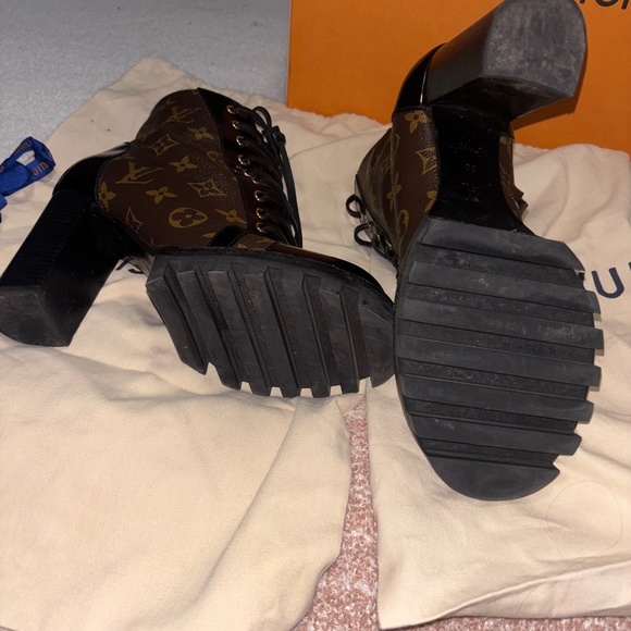 Louis Vuitton calf skin monogram boots - Picture 5 of 8